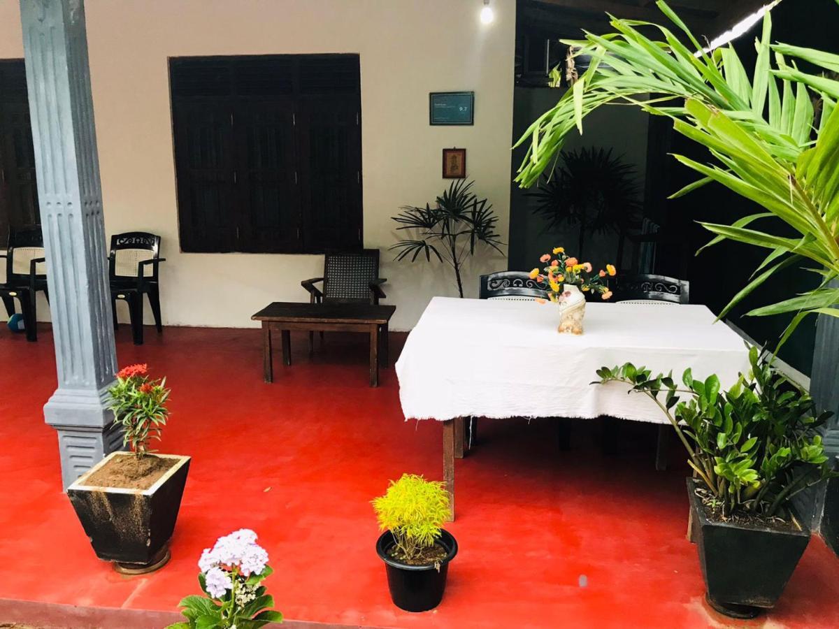 Kavidi Villa Home Stay Tangalle Buitenkant foto